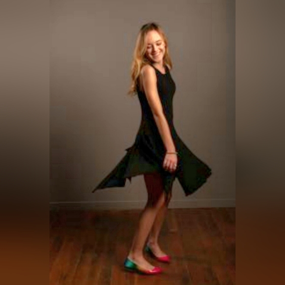 Flattering fine weave All Saints dress bought in London. Soft+breathable - Picture 2 of 4